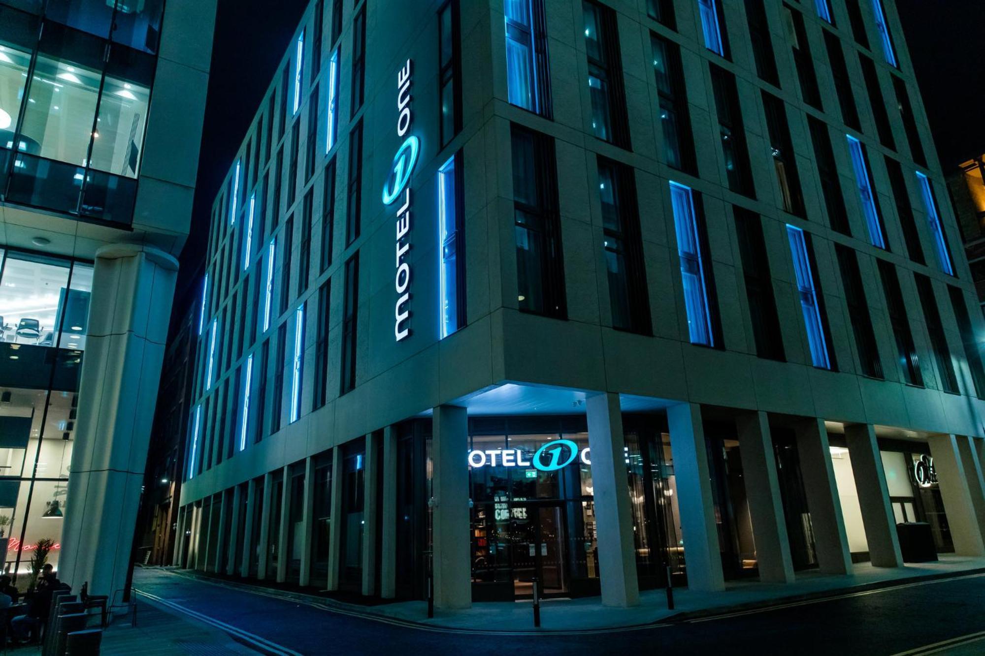 Motel One Manchester-St. Peter'S Square Екстер'єр фото